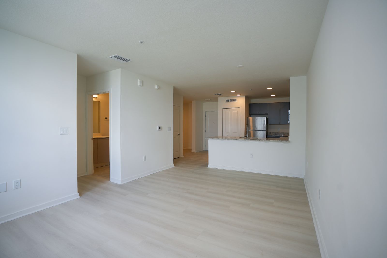 Vacant open-plan apartment ready for move-in or move-out cleaning